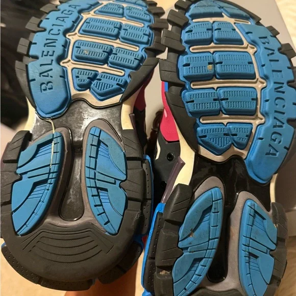 100% authentic BALENCIAGA track sneakers size 37 - Picture 5 of 8